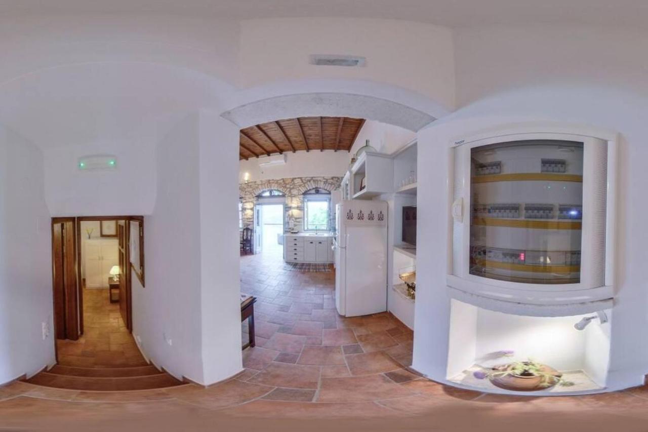 Traditional Inn Pirethron Aperathos Exterior photo
